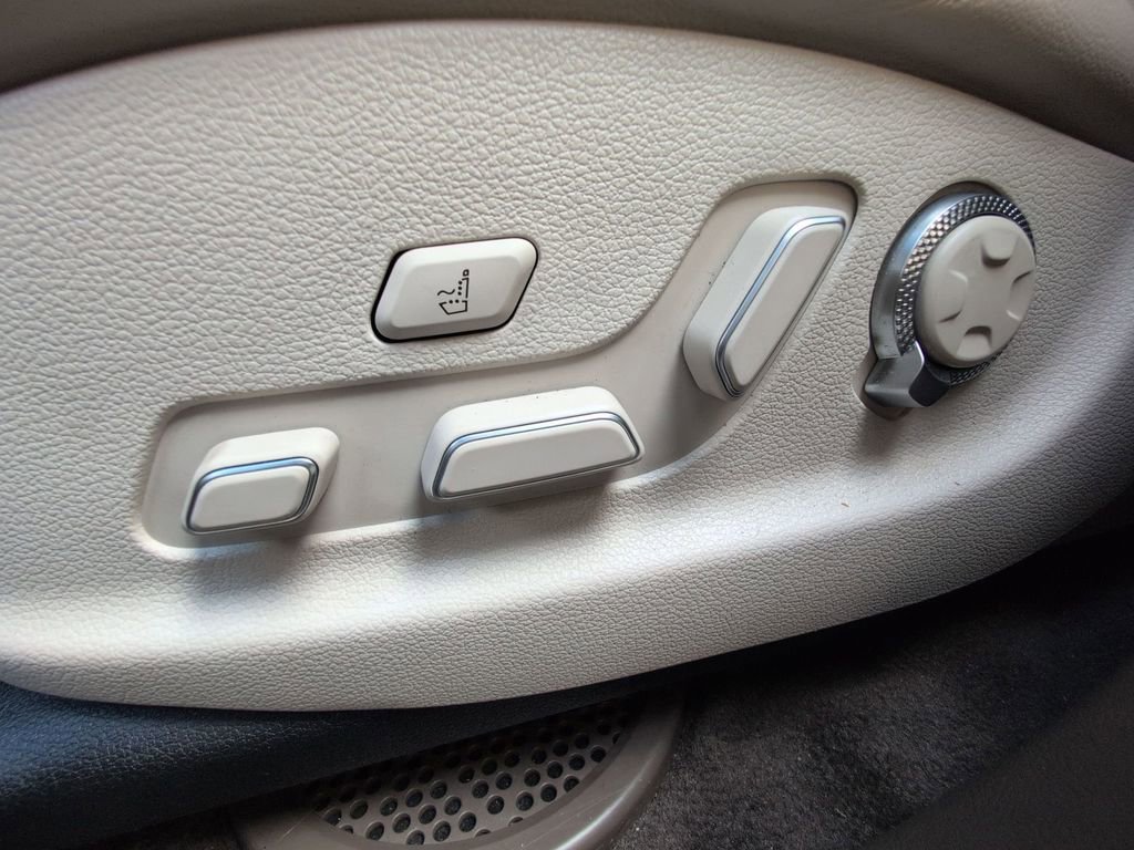 Used 2022 Genesis GV80 2.5T w/ Prestige Package 04 image 13