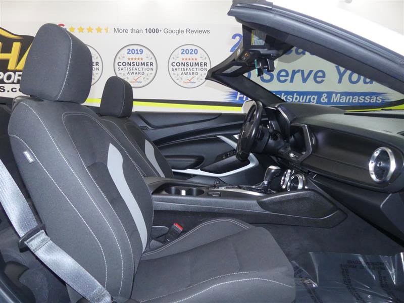 Used 2022 Chevrolet Camaro LT w/ Technology Package image 9
