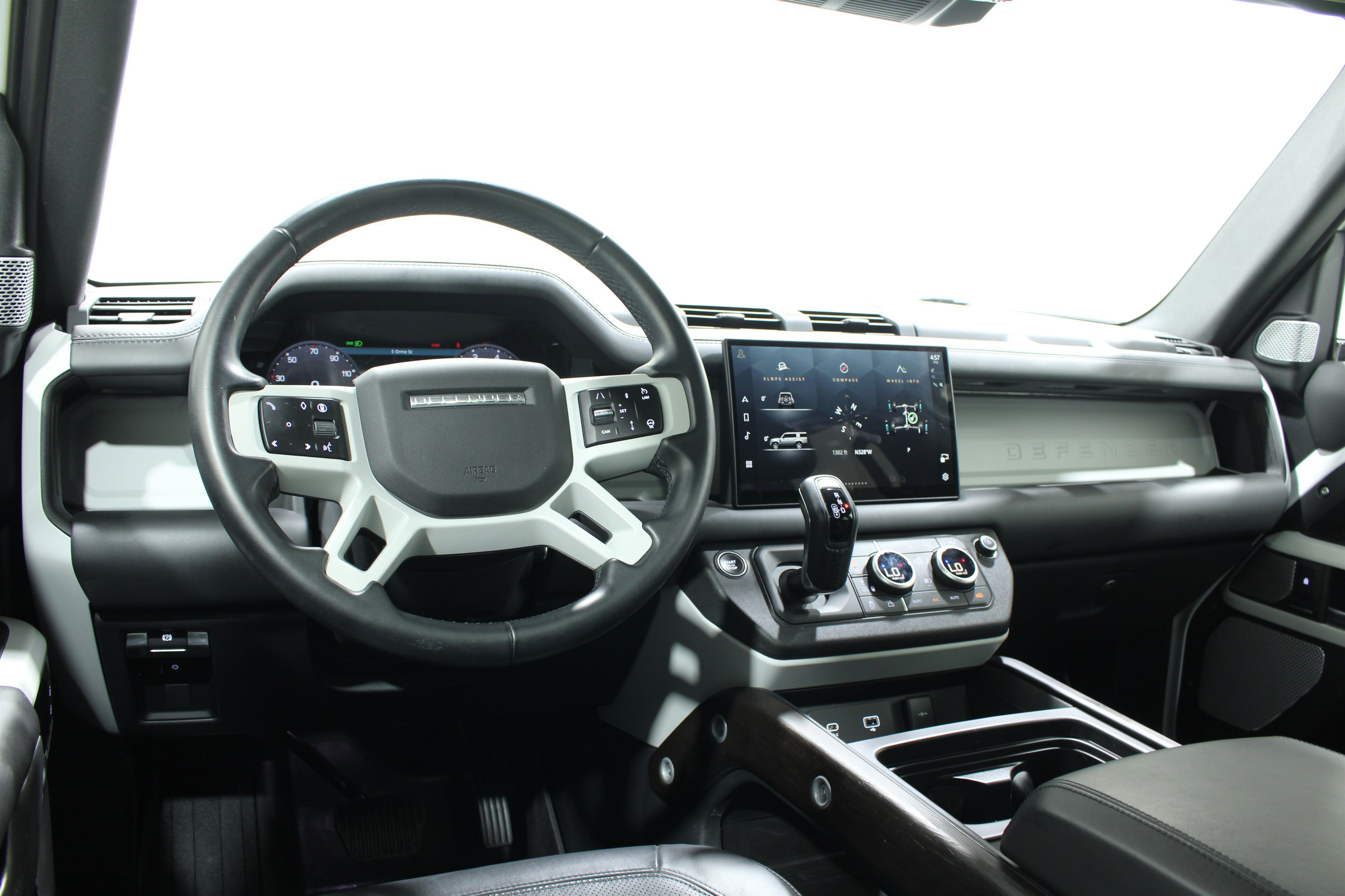 Used 2024 Land Rover Defender 130 S AWD/4WD image 2