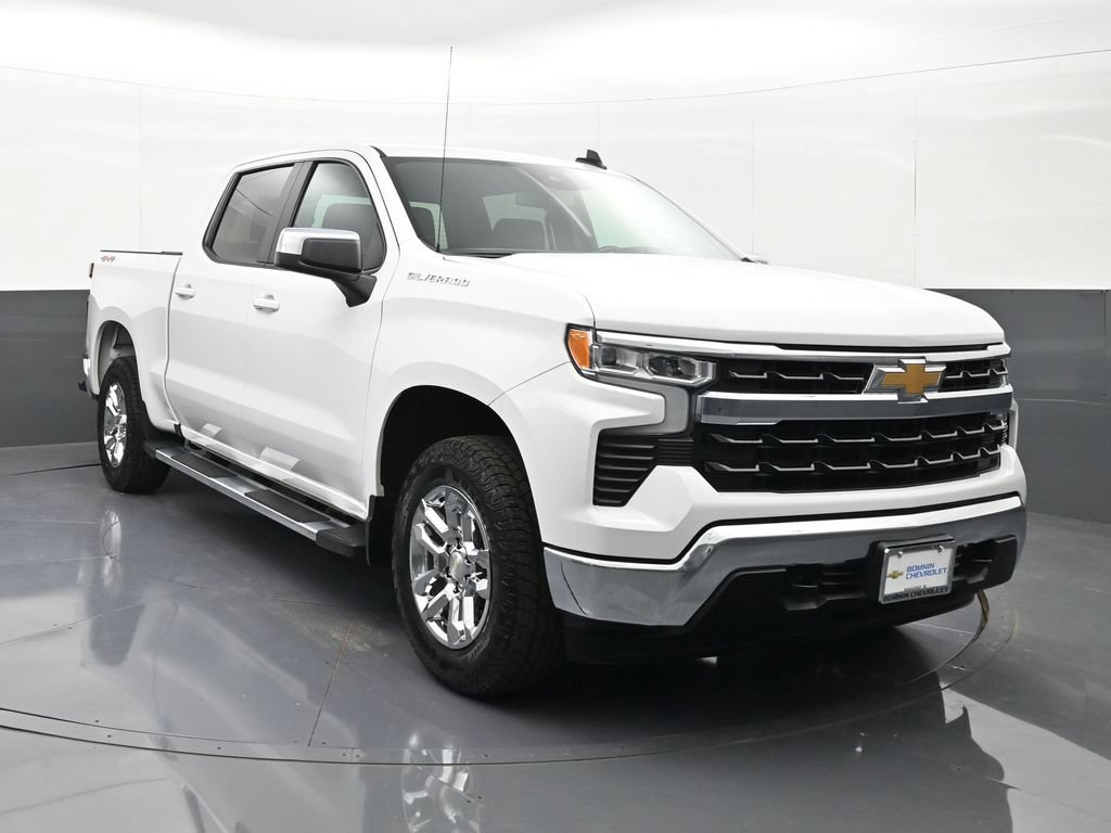 Used 2022 Chevrolet Silverado 1500 LT AWD/4WD image 7