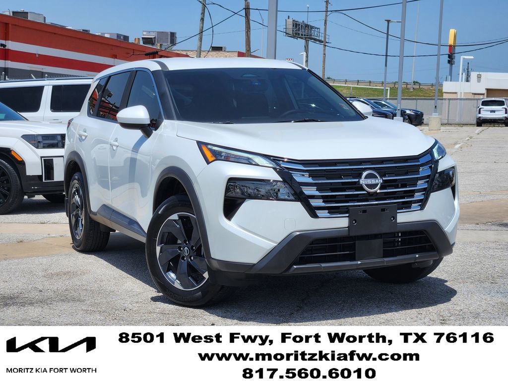 Used 2026 Nissan Rogue SV w/ Cold Weather Package AWD/4WD image 1