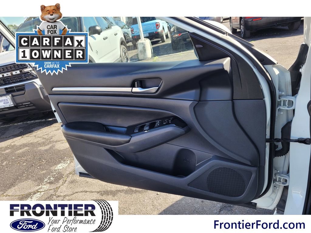 Used 2023 Nissan Altima 2.5 SV image 14