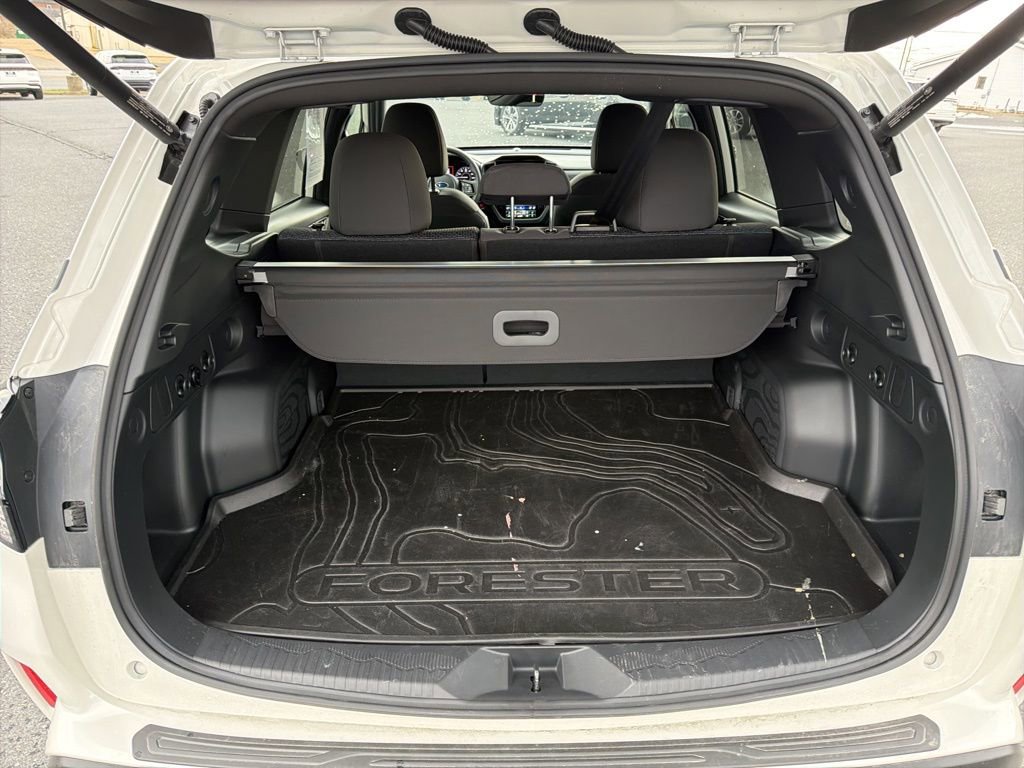 Certified 2025 Subaru Forester Premium w/ Convenience Package #2 image 17
