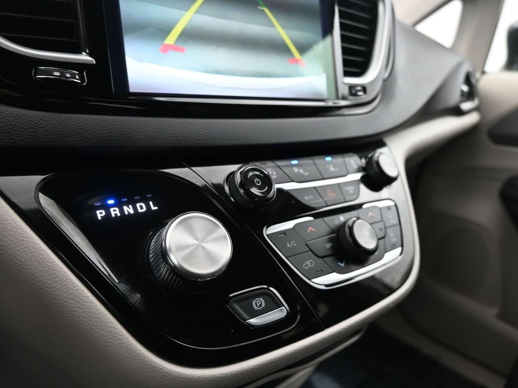 Used 2024 Chrysler Pacifica Touring-L image 44