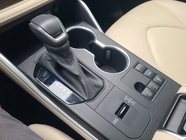 Used 2024 Toyota Highlander XLE image 26