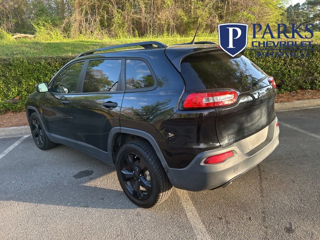 Used 2017 Jeep Cherokee Sport image 29