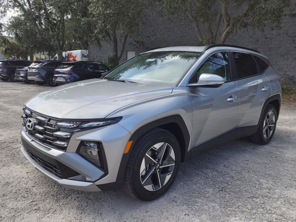 Certified 2025 Hyundai Tucson SEL image 3