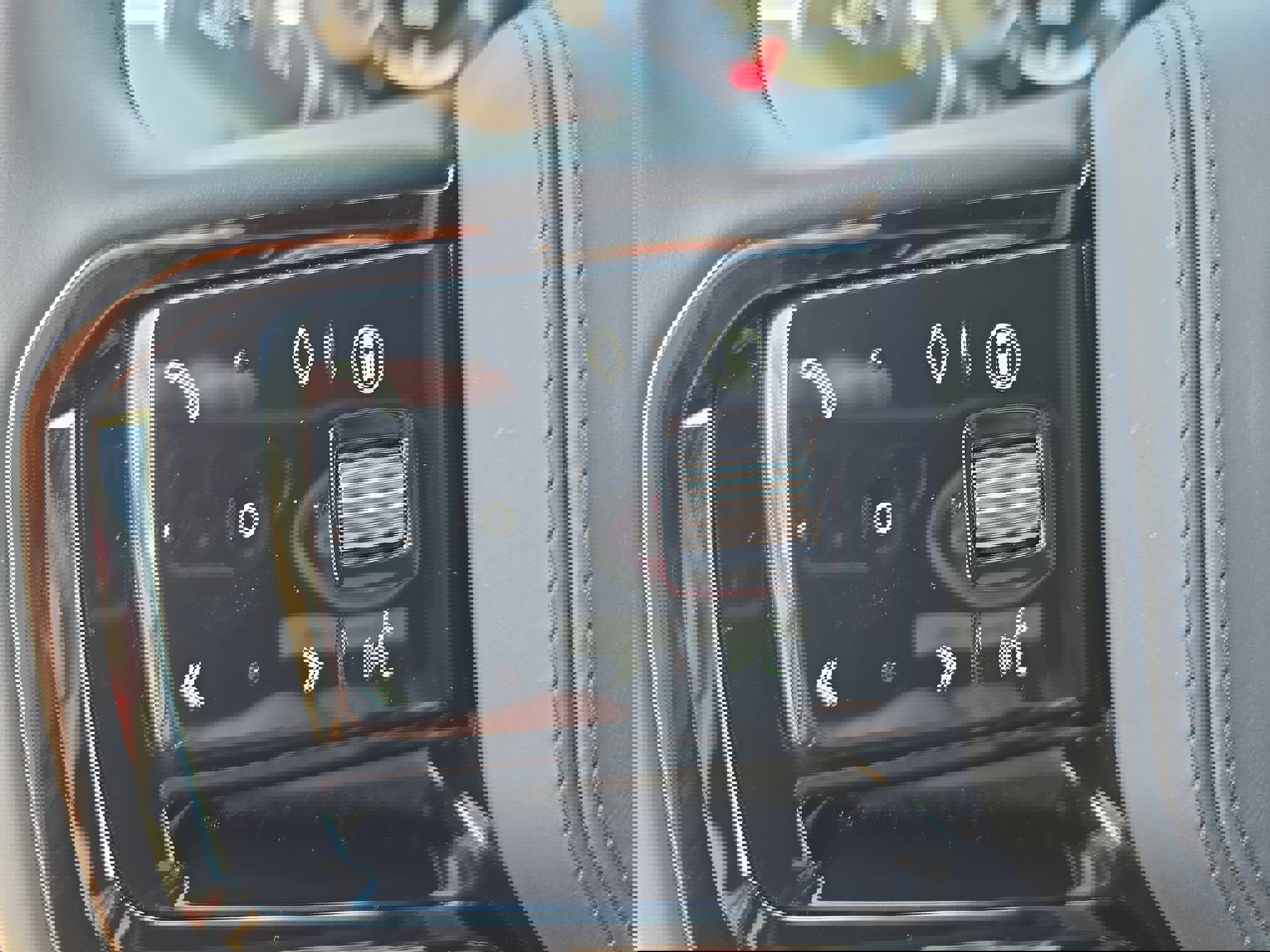 Certified 2025 Land Rover Range Rover Sport Autobiography image 17