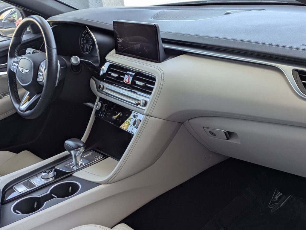 Used 2025 Genesis G70 2.5T RWD image 31