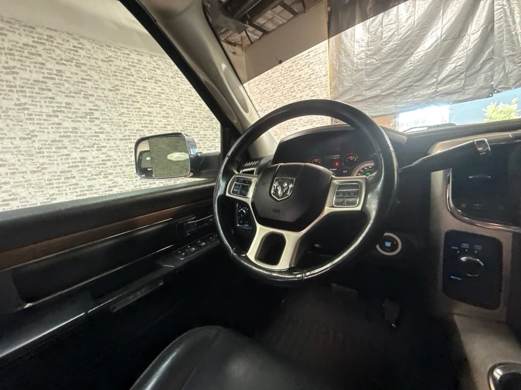 Used 2017 RAM 3500 Laramie w/ Convenience Group AWD/4WD image 17