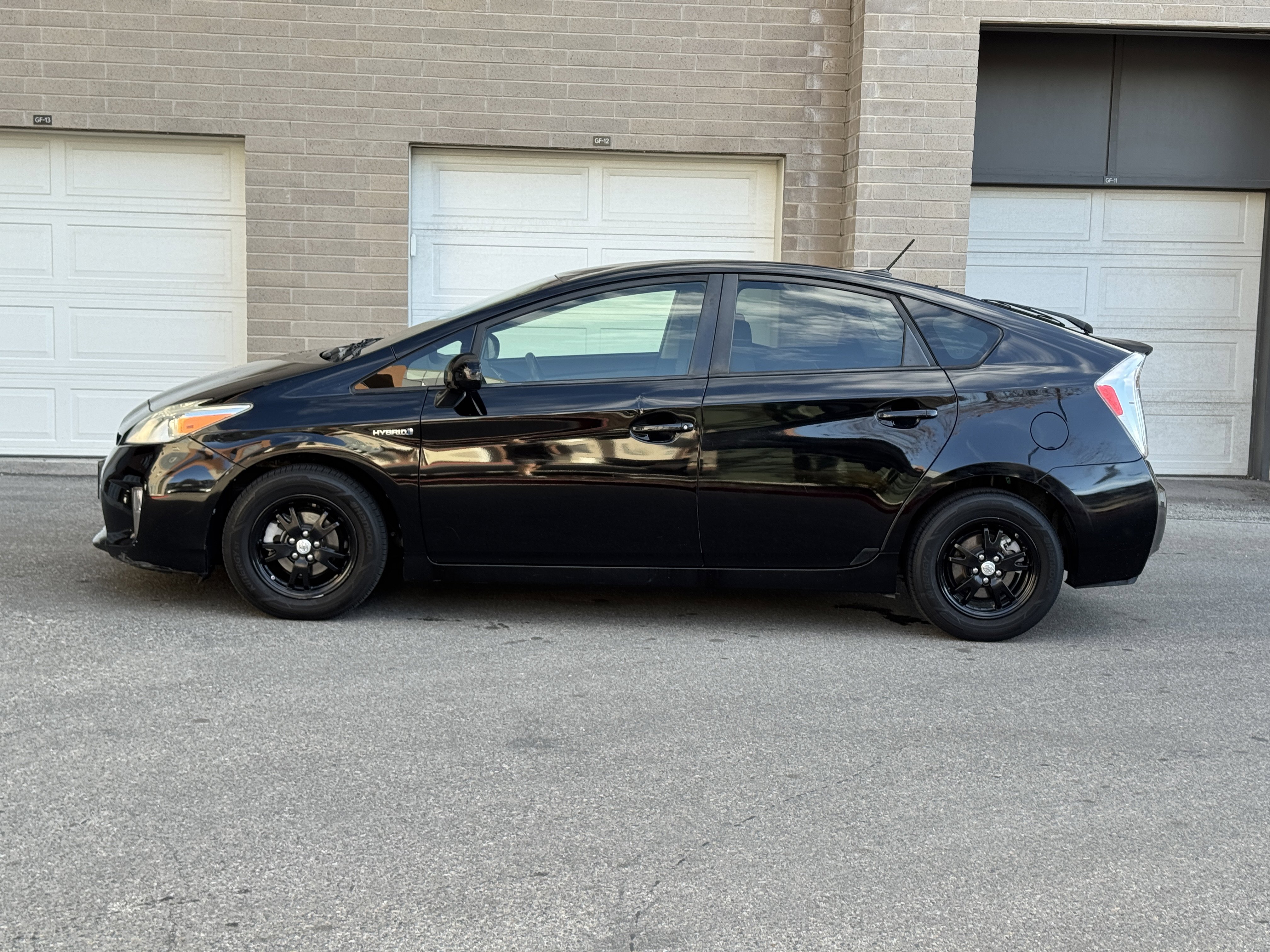 Used 2012 Toyota Prius Three FWD image 2