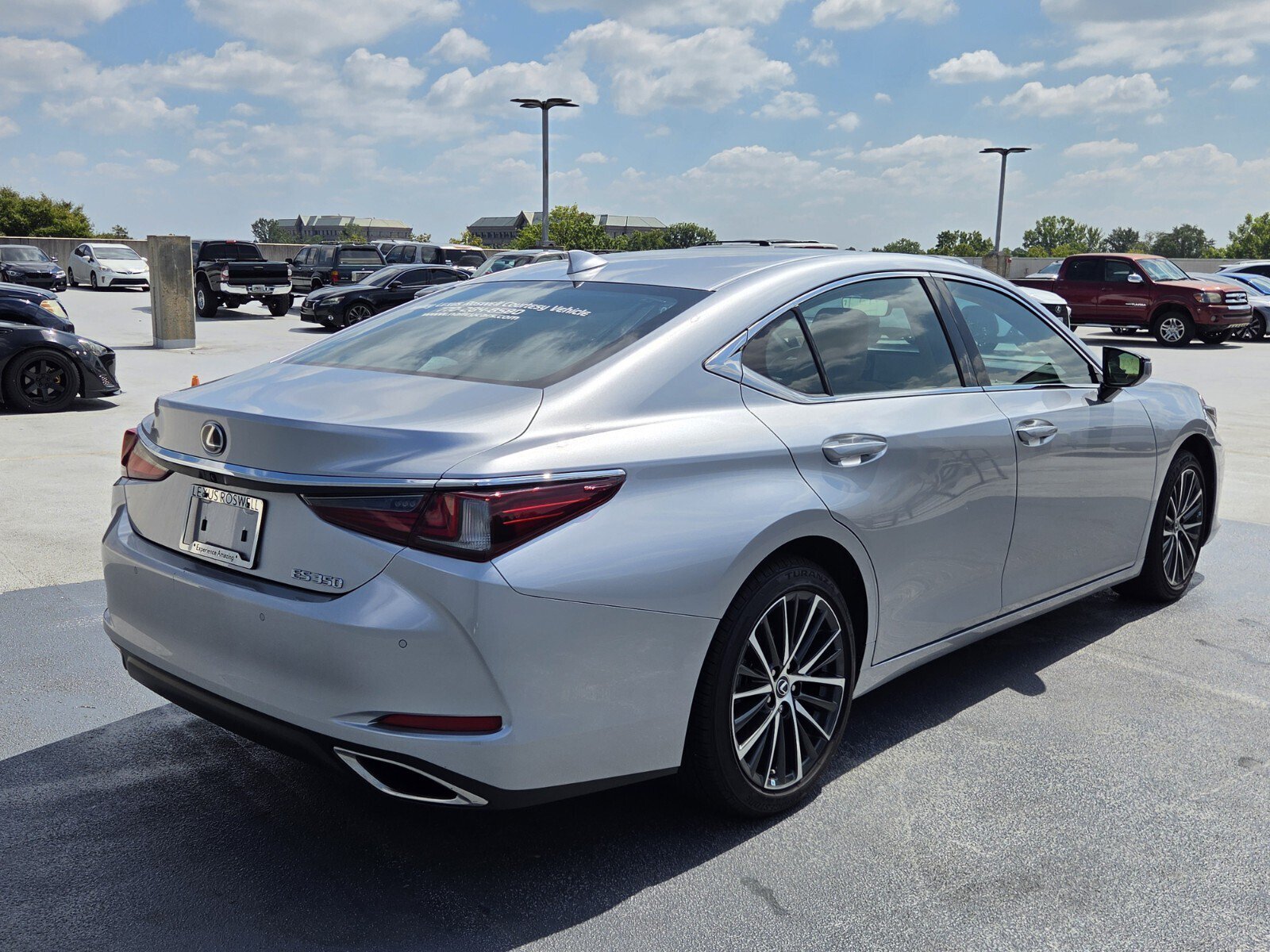 Used 2025 Lexus ES 350 w/ Premium Package FWD image 5