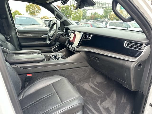 Used 2022 Jeep Wagoneer Series II w/ Convenience Group I AWD/4WD image 10