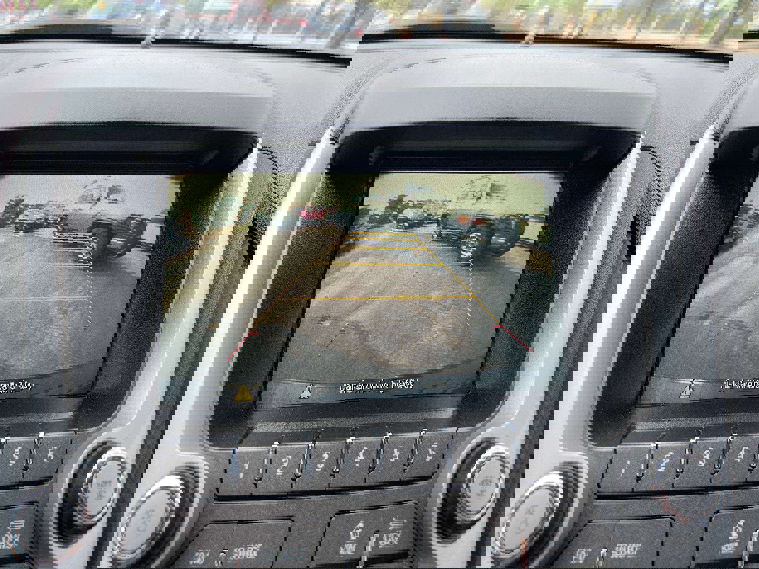 Used 2017 Chevrolet Equinox LT image 18