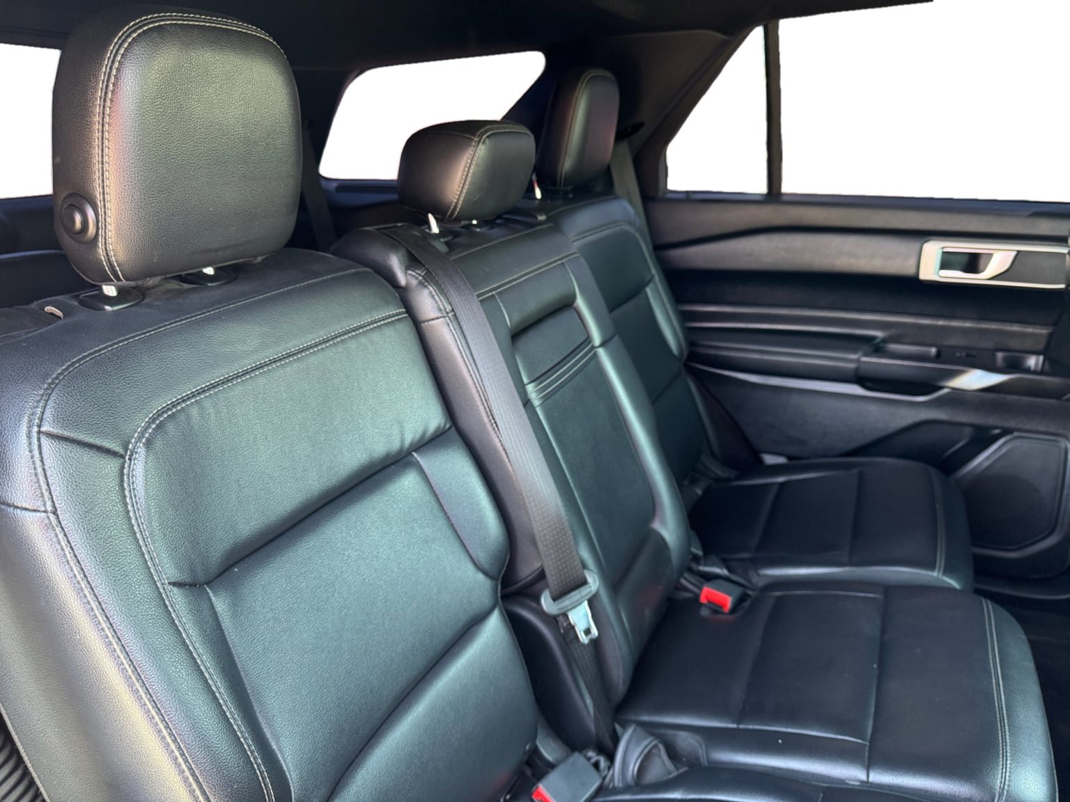 Used 2020 Ford Explorer XLT w/ Equipment Group 202A RWD image 18