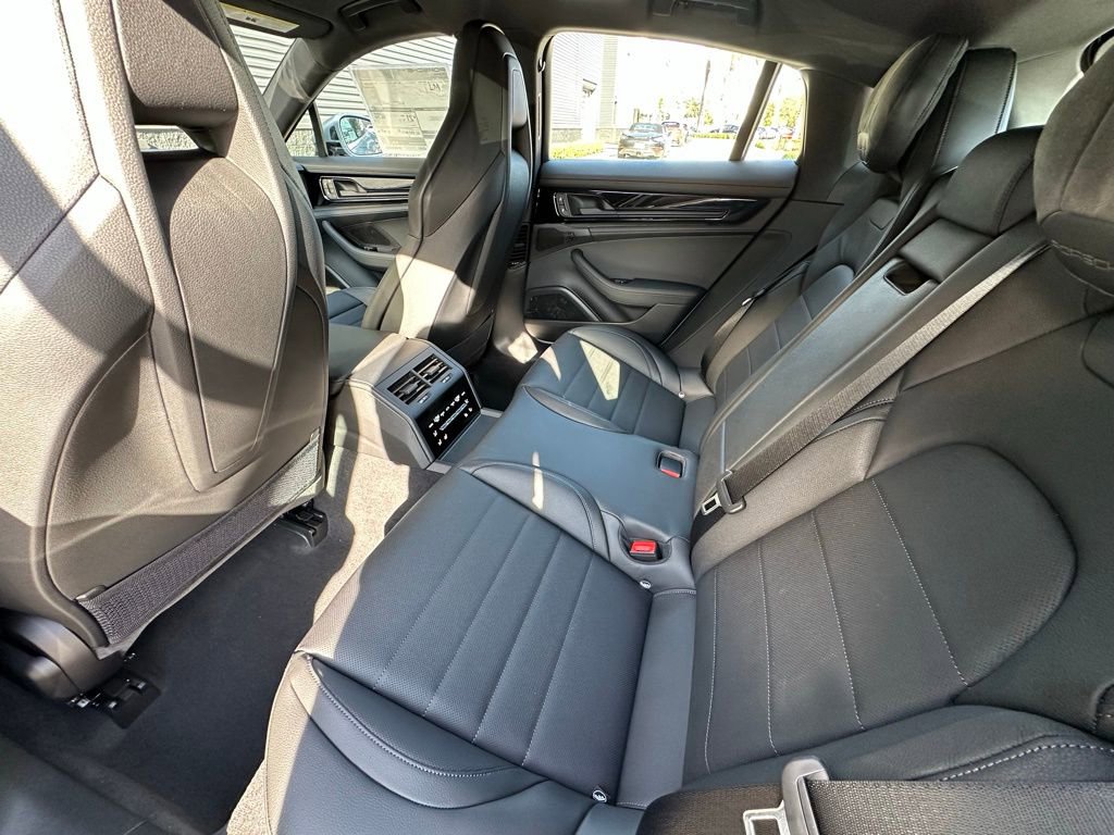 Used 2026 Porsche Panamera image 35