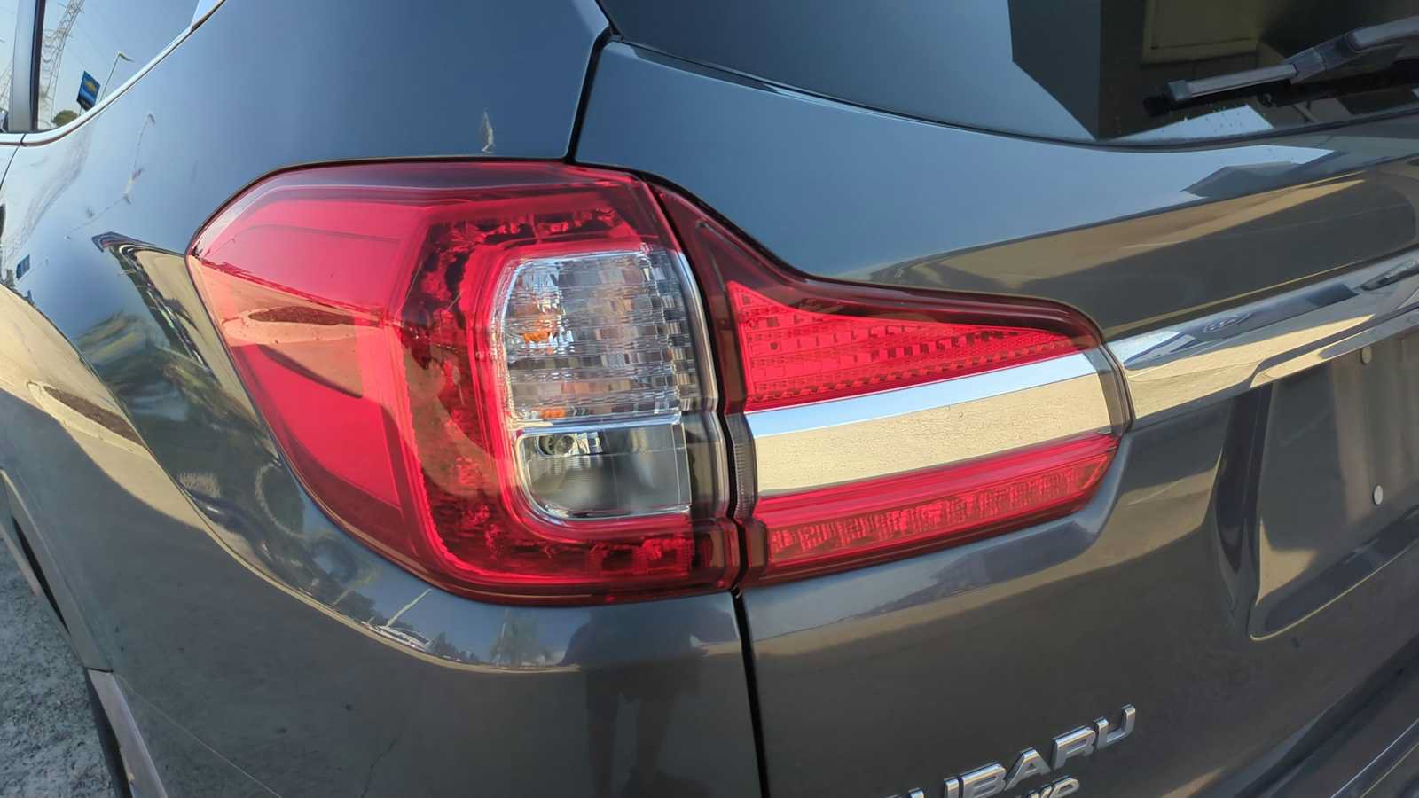 Used 2019 Subaru Ascent Premium AWD/4WD image 16