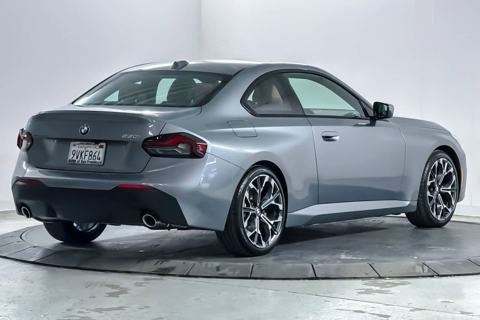 Used 2025 BMW 230i Coupe w/ Convenience Package RWD image 2
