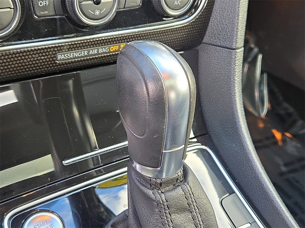 Used 2019 Volkswagen Passat 2.0T SE R-Line image 16