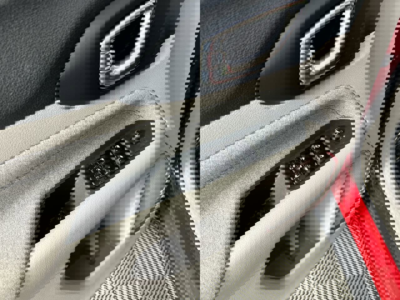 Used 2024 Jeep Compass Latitude image 14