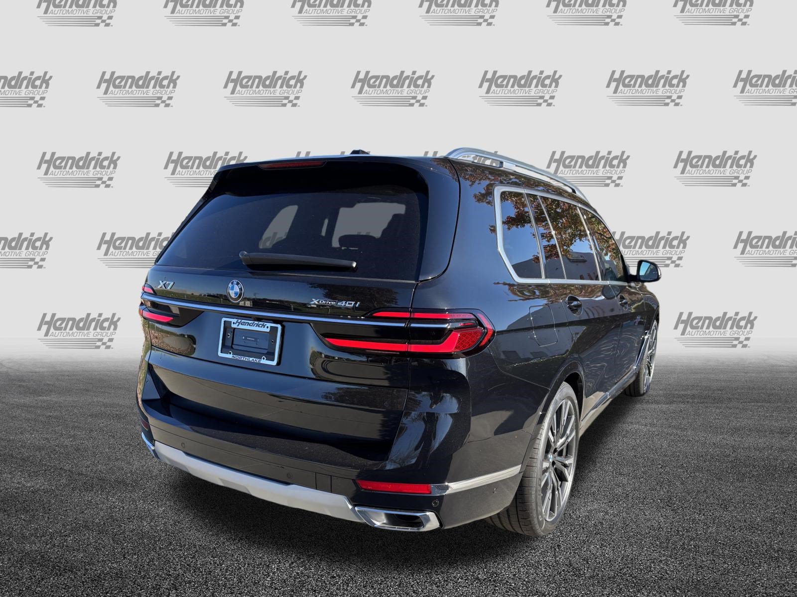 Used 2026 BMW X7 xDrive40i w/ Premium Package AWD/4WD image 9