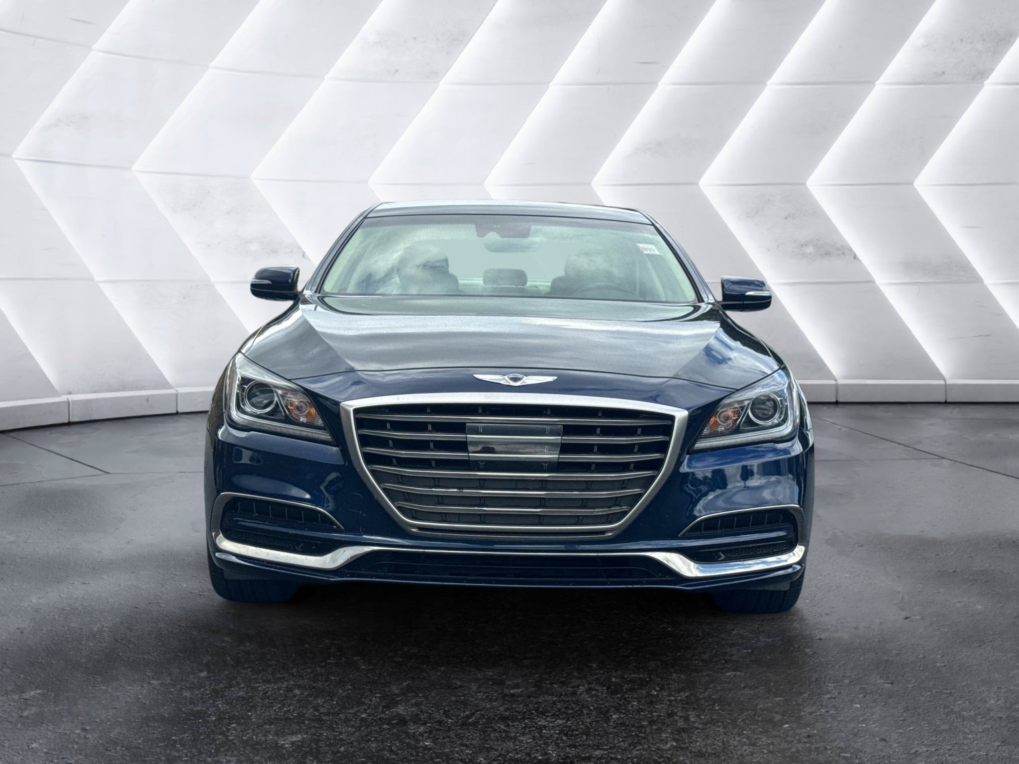 Used 2019 Genesis G80 3.8 RWD image 2