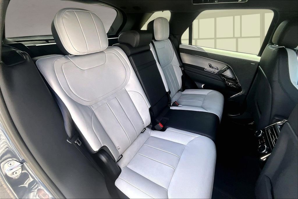 Used 2025 Land Rover Range Rover Sport Dynamic SE image 28