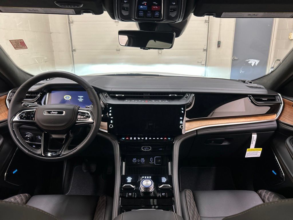 New 2026 Jeep Grand Cherokee Summit w/ Obsidian Package AWD/4WD image 17