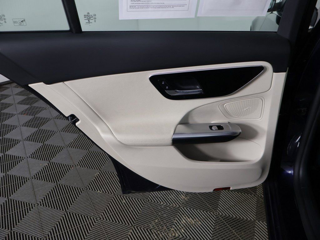 Used 2023 Mercedes-Benz C 300 4MATIC Sedan image 25