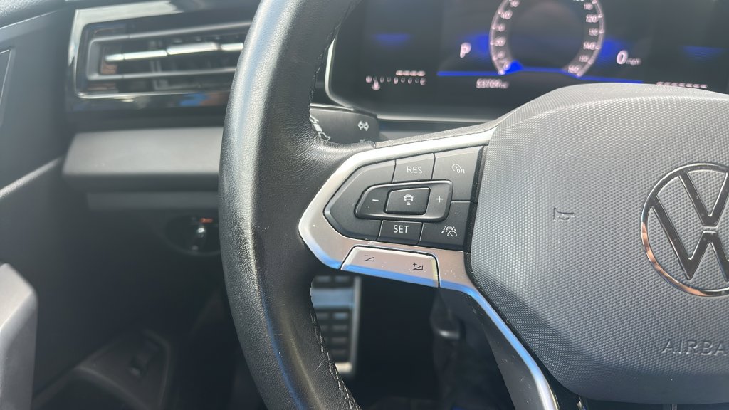 Used 2025 Volkswagen Jetta Sport FWD image 21