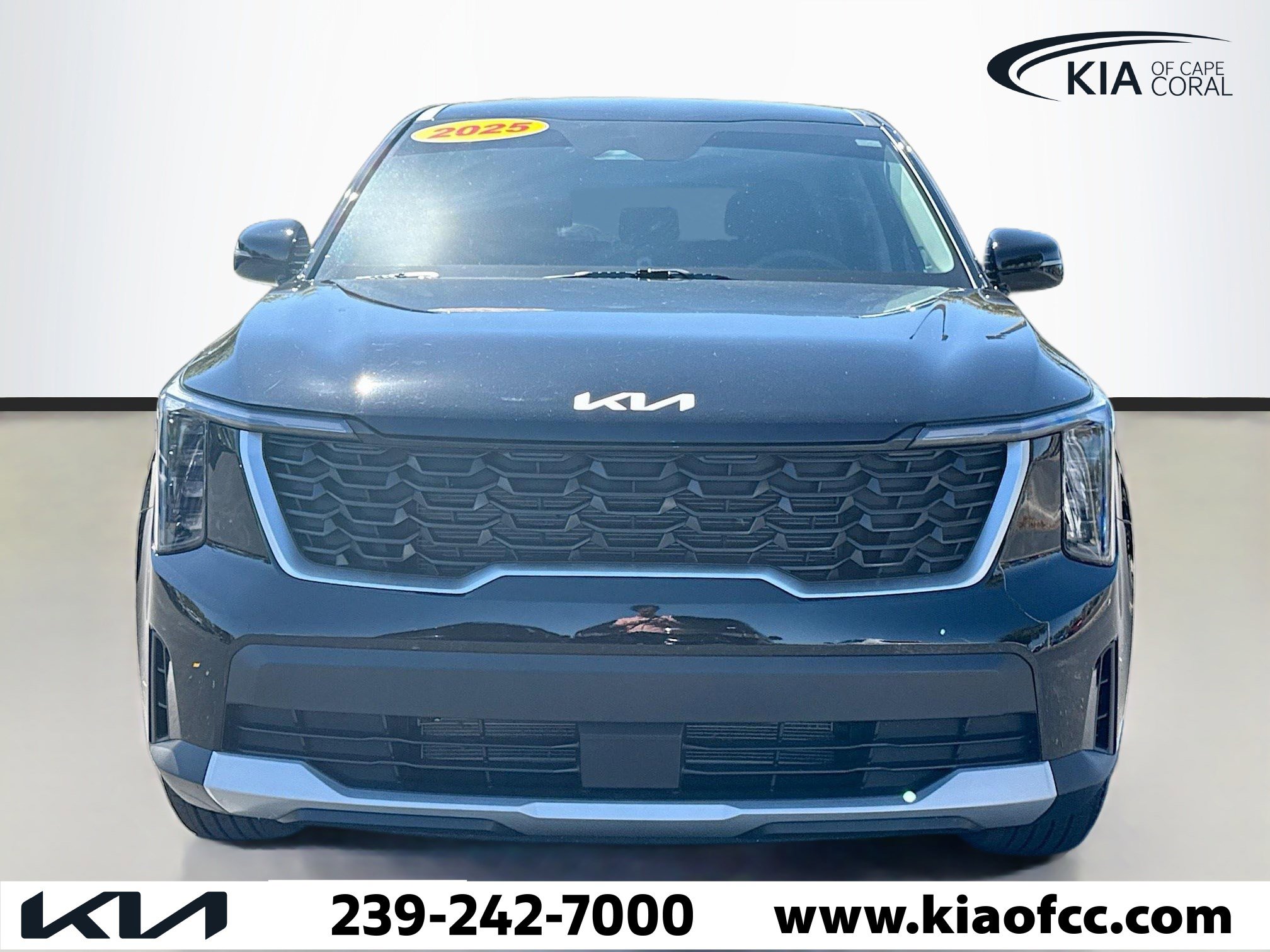 Certified 2025 Kia Sorento LX image 8