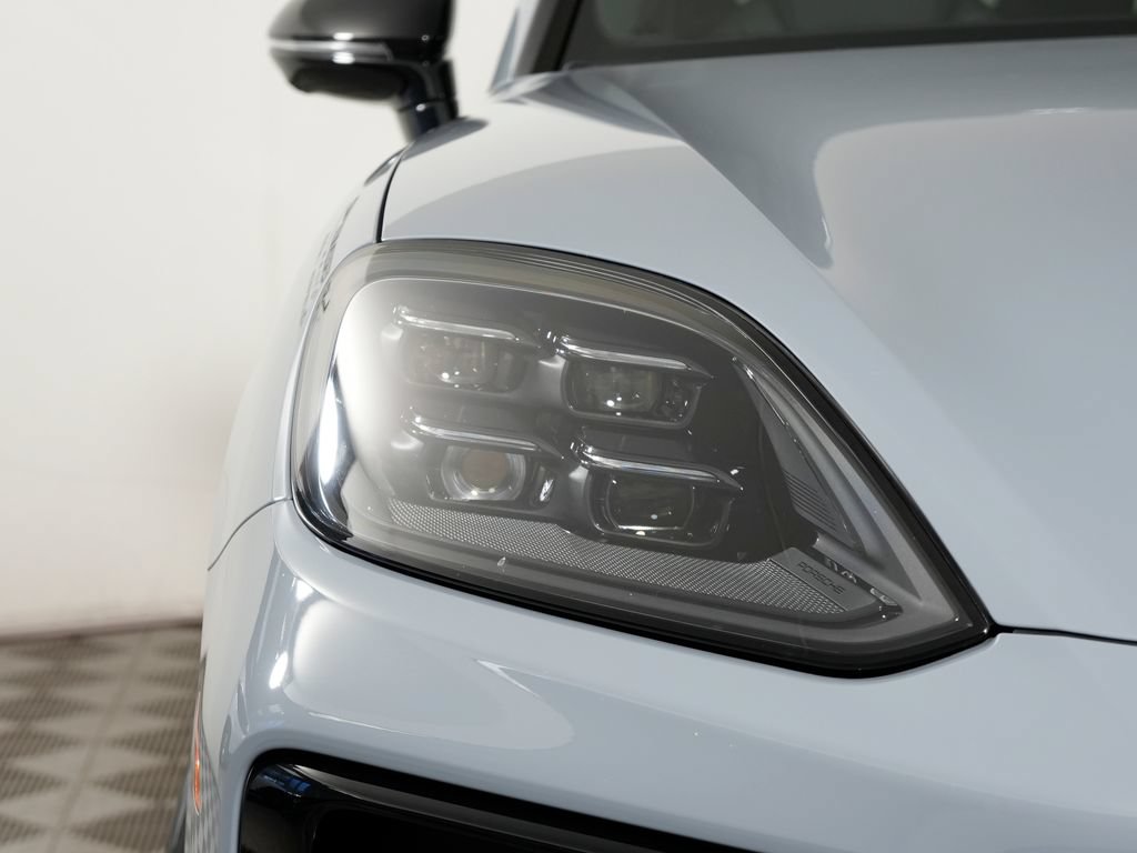 New 2026 Porsche Cayenne S AWD/4WD image 11