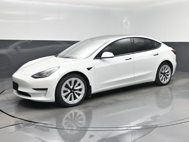 Used 2023 Tesla Model 3 Standard Range RWD image 9