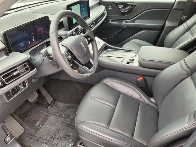 New 2025 Lincoln Aviator AWD w/ Equipment Group 101A image 11