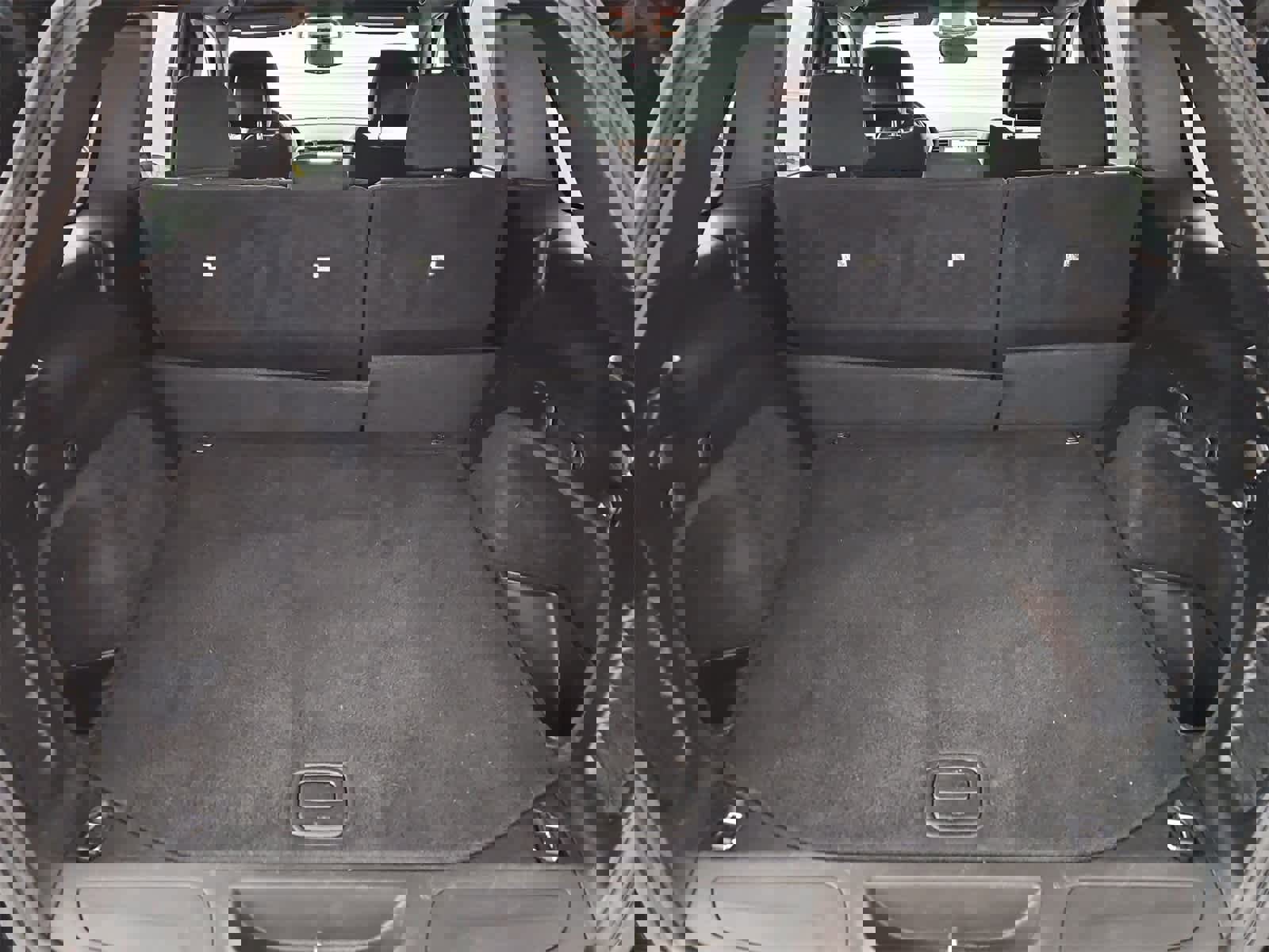 Used 2017 Jeep Grand Cherokee Laredo w/ Quick Order Package 23E image 34