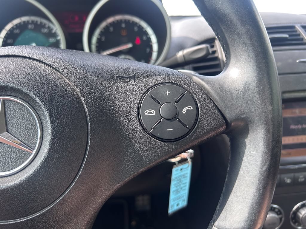 Used 2011 Mercedes-Benz SLK 300 image 28