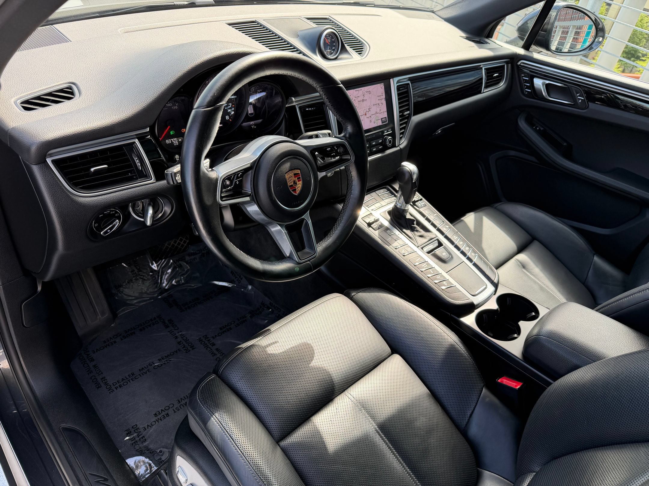 Used 2018 Porsche Macan Sport Edition AWD/4WD image 4