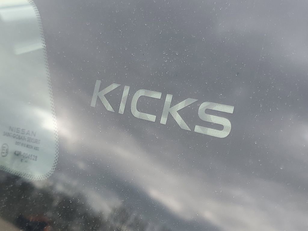 Used 2025 Nissan Kicks S image 8