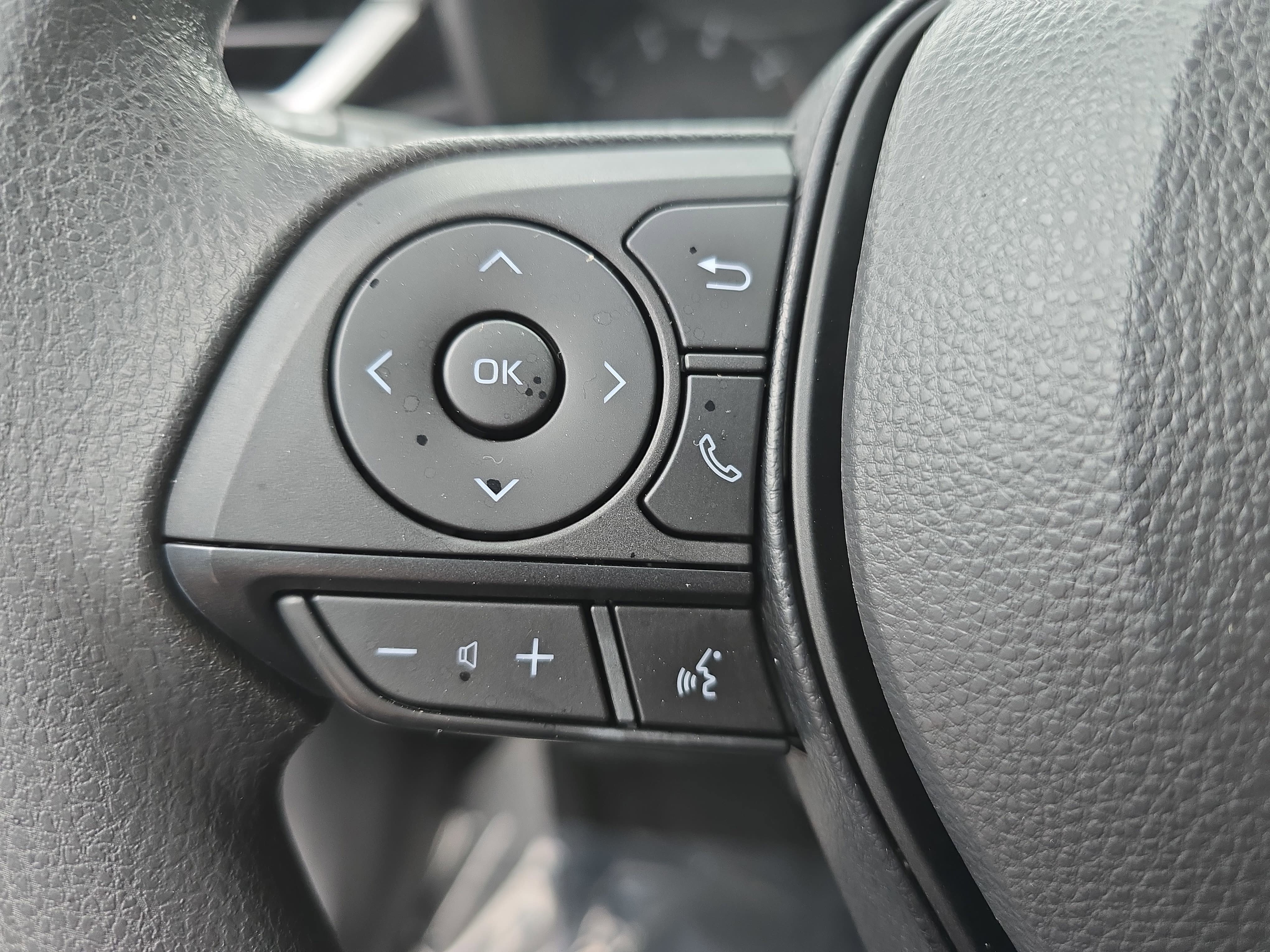 Used 2024 Toyota Corolla LE FWD image 18