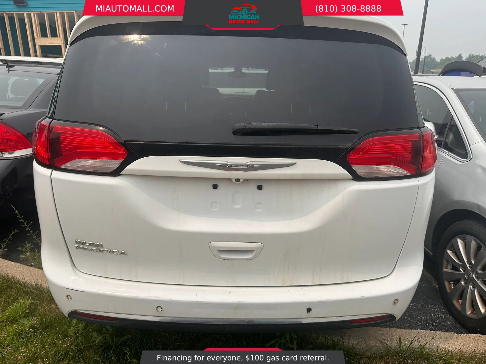 Used 2017 Chrysler Pacifica Touring-L Plus FWD image 5