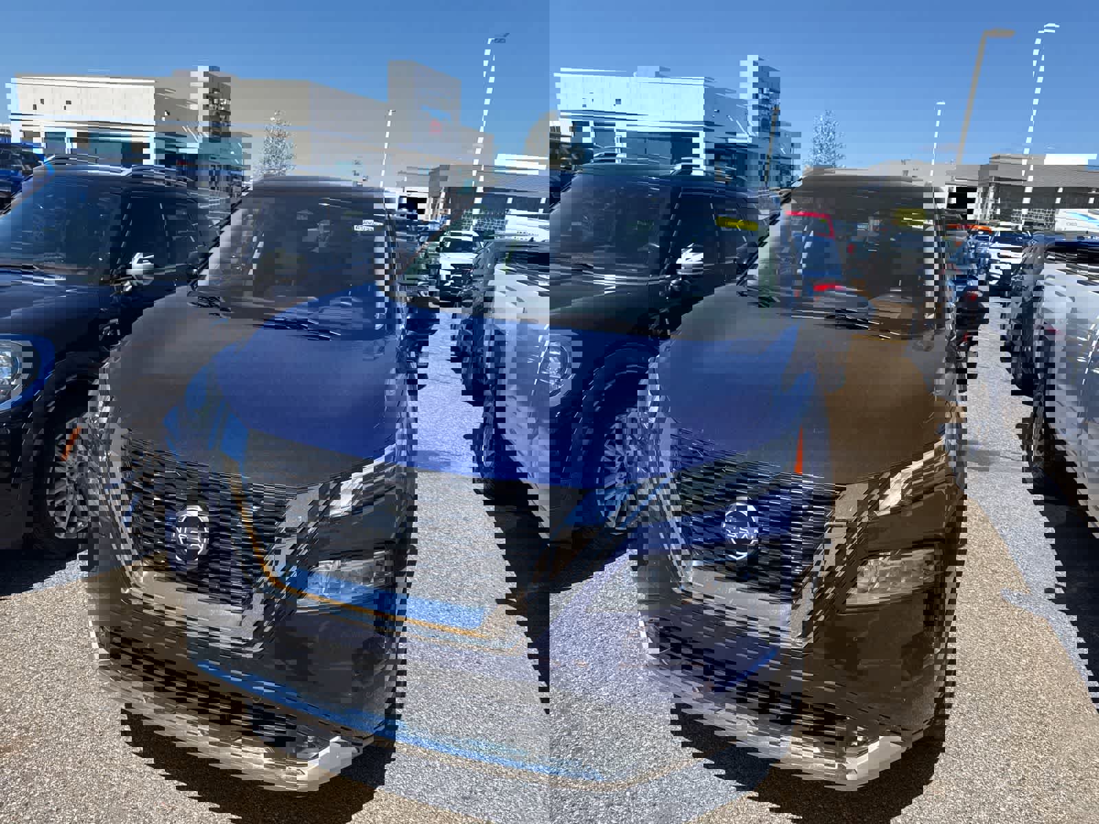 Used 2022 Nissan Rogue Platinum w/ Head-Up Display Package image 18