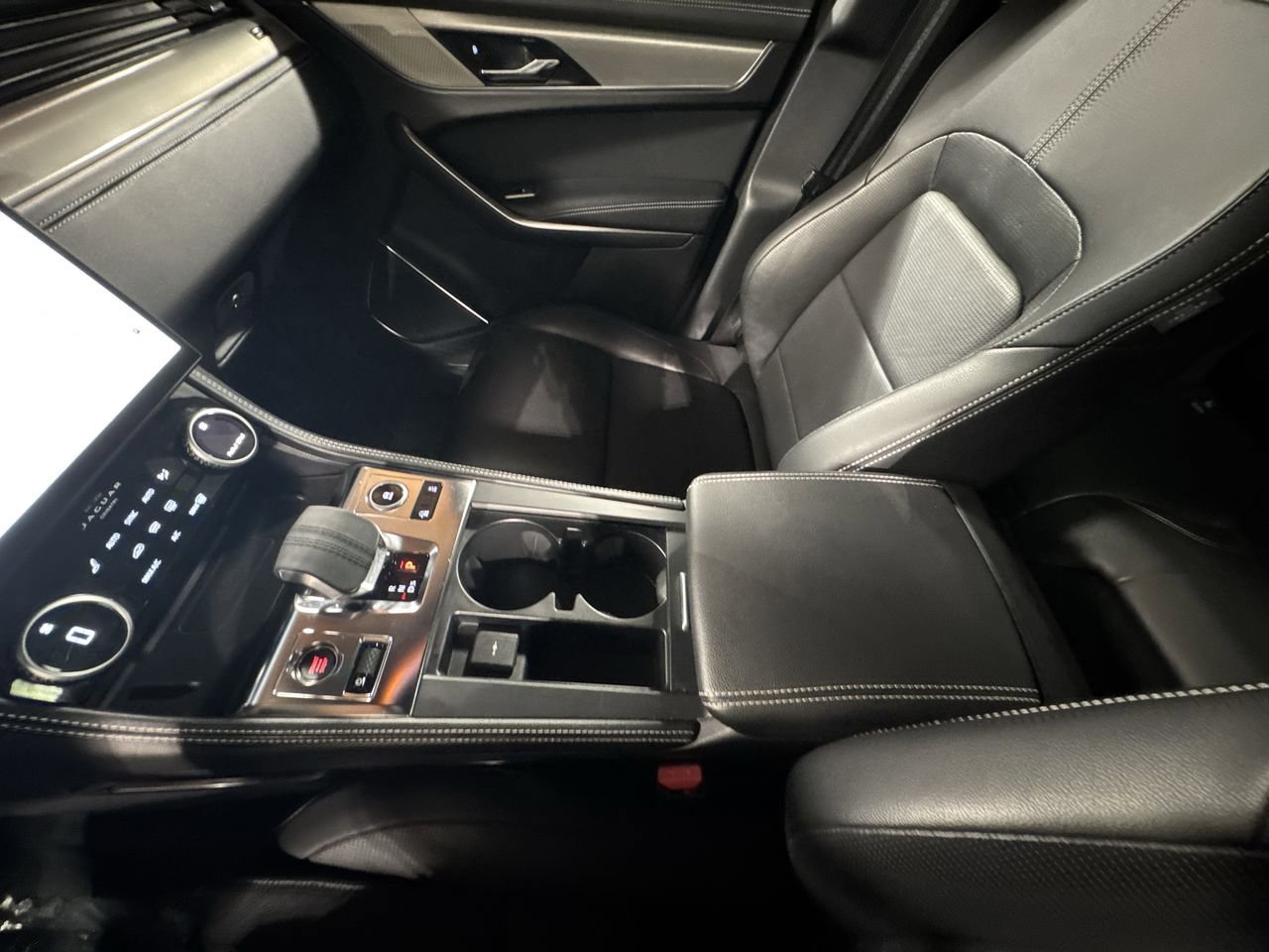 Used 2025 Jaguar F-PACE R-Dynamic S image 25