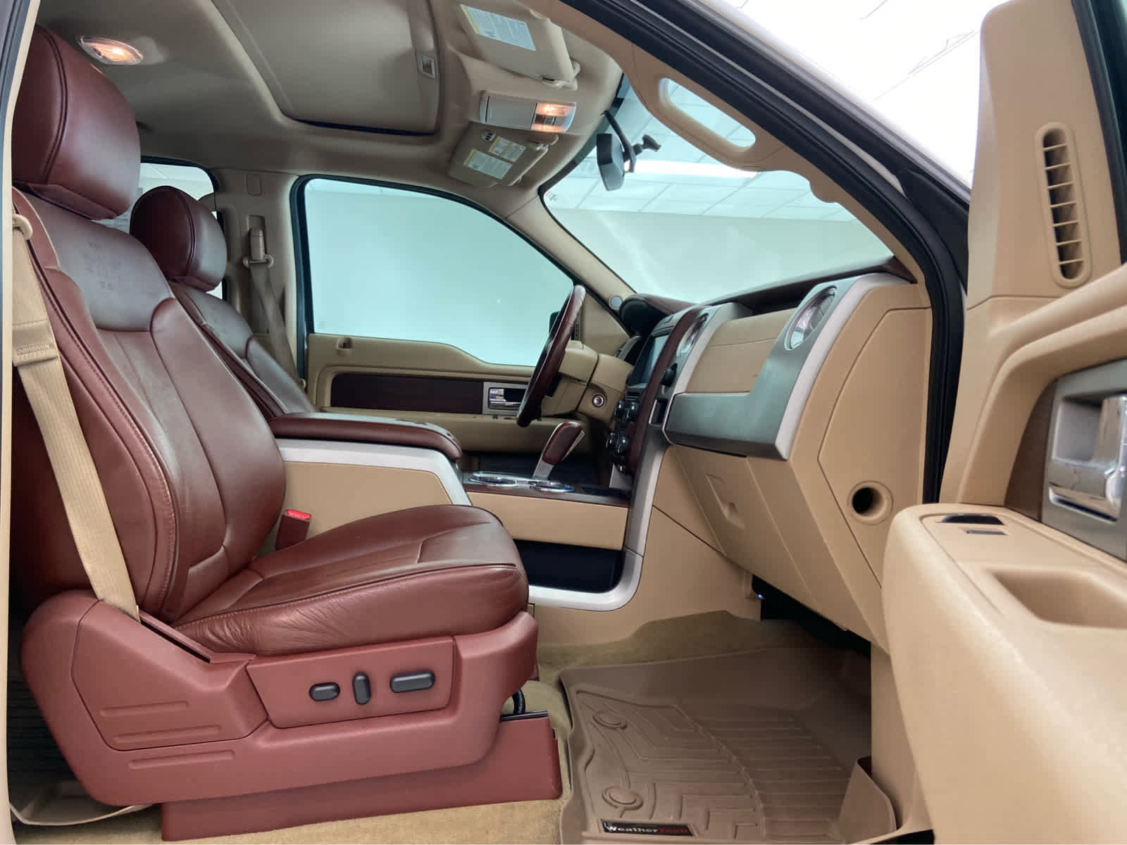 Used 2014 Ford F150 King Ranch w/ King Ranch Luxury Package RWD image 16