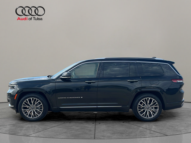 Used 2023 Jeep Grand Cherokee L Summit AWD/4WD image 2
