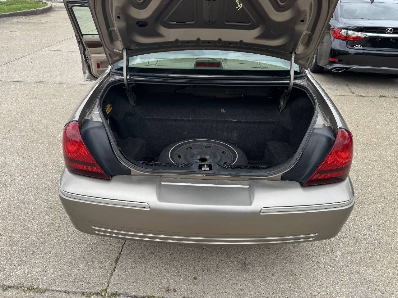 Used 2003 Mercury Grand Marquis LS RWD image 27
