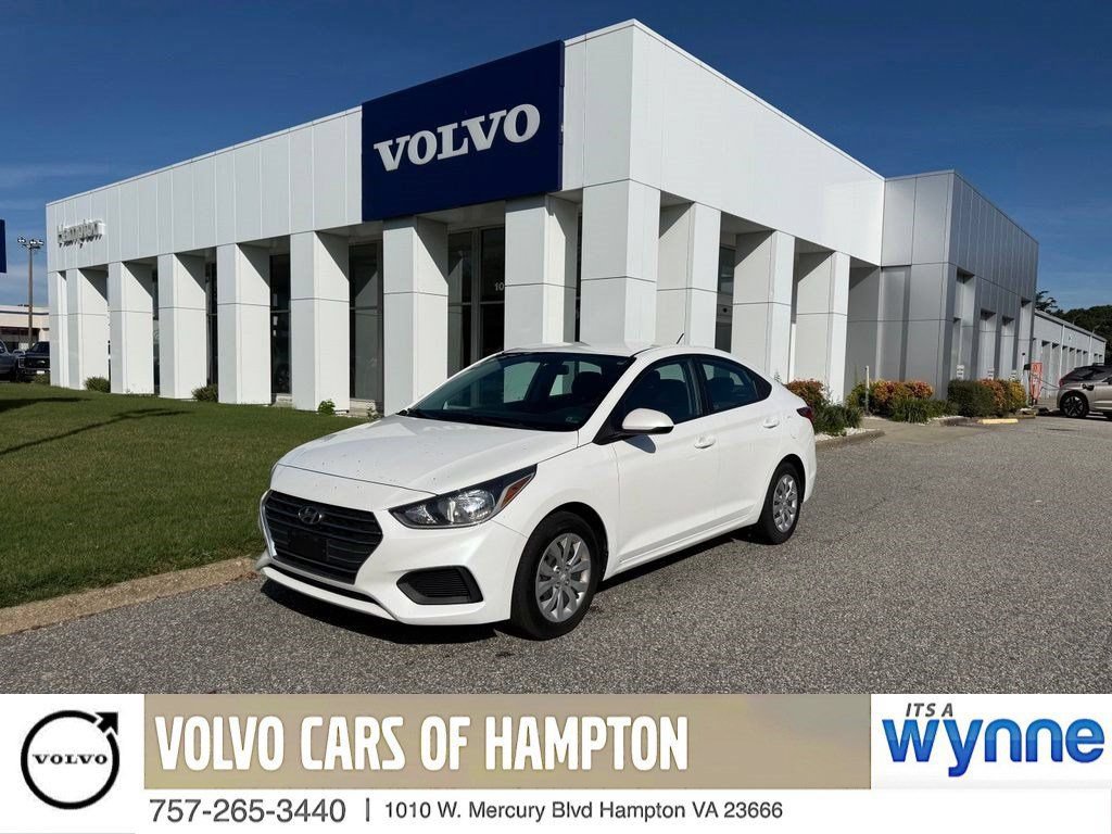 Used 2022 Hyundai Accent SE FWD image 1
