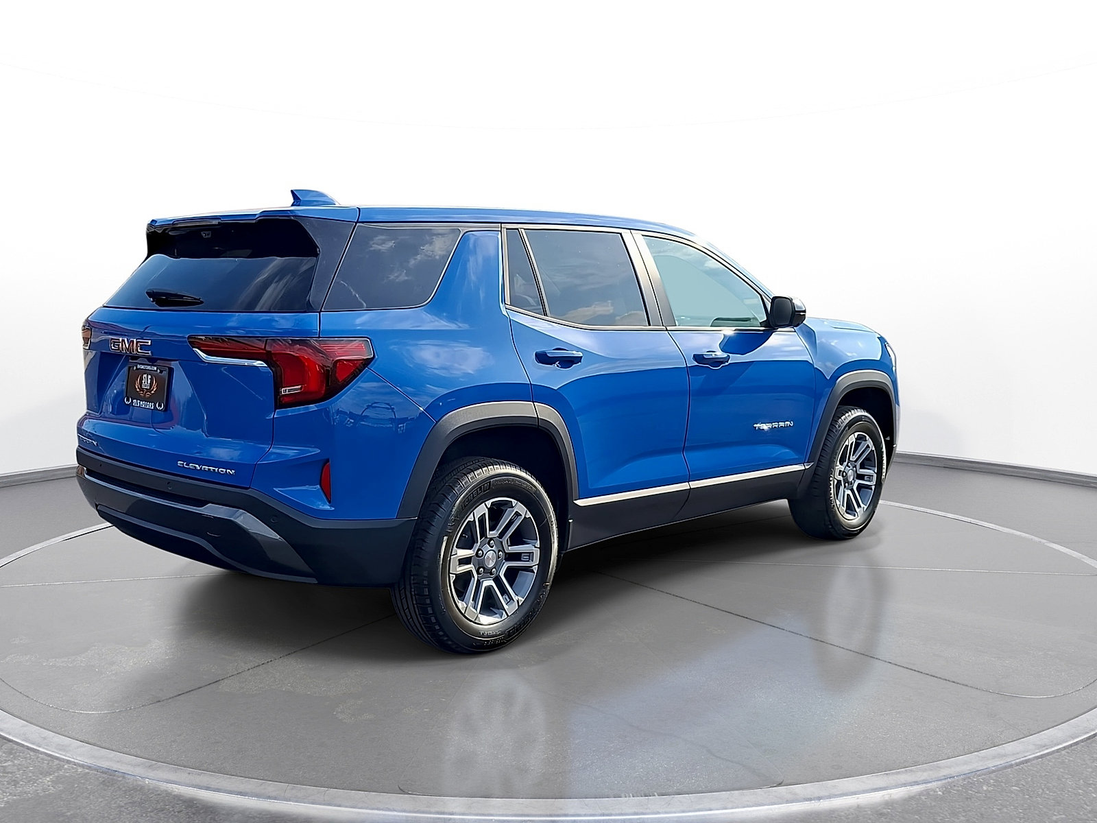 New 2026 GMC Terrain Elevation w/ Technology Package II FWD image 8