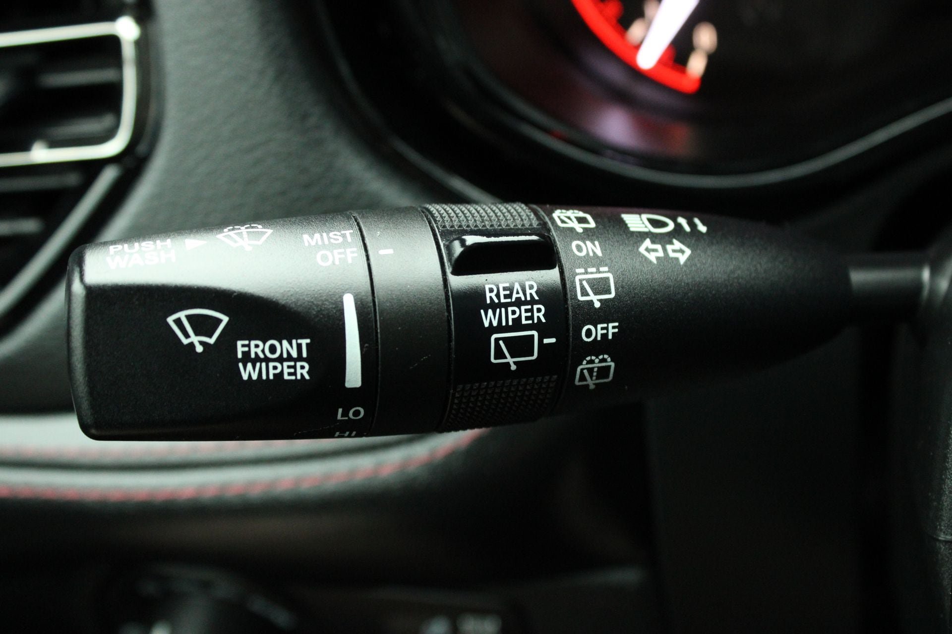 Used 2021 Dodge Durango R/T w/ Blacktop Package AWD/4WD image 37