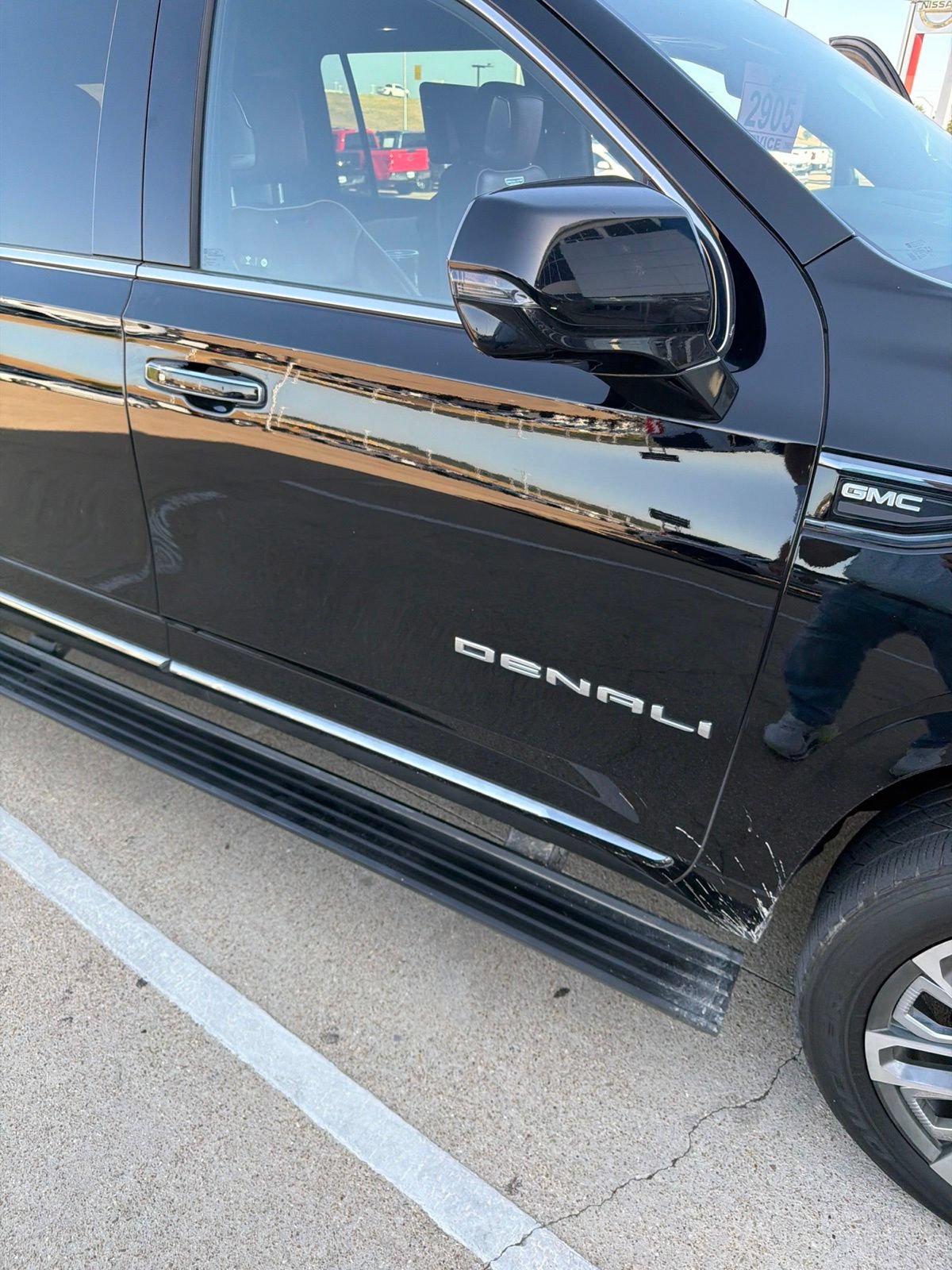 Used 2023 GMC Yukon XL Denali Ultimate AWD/4WD image 21