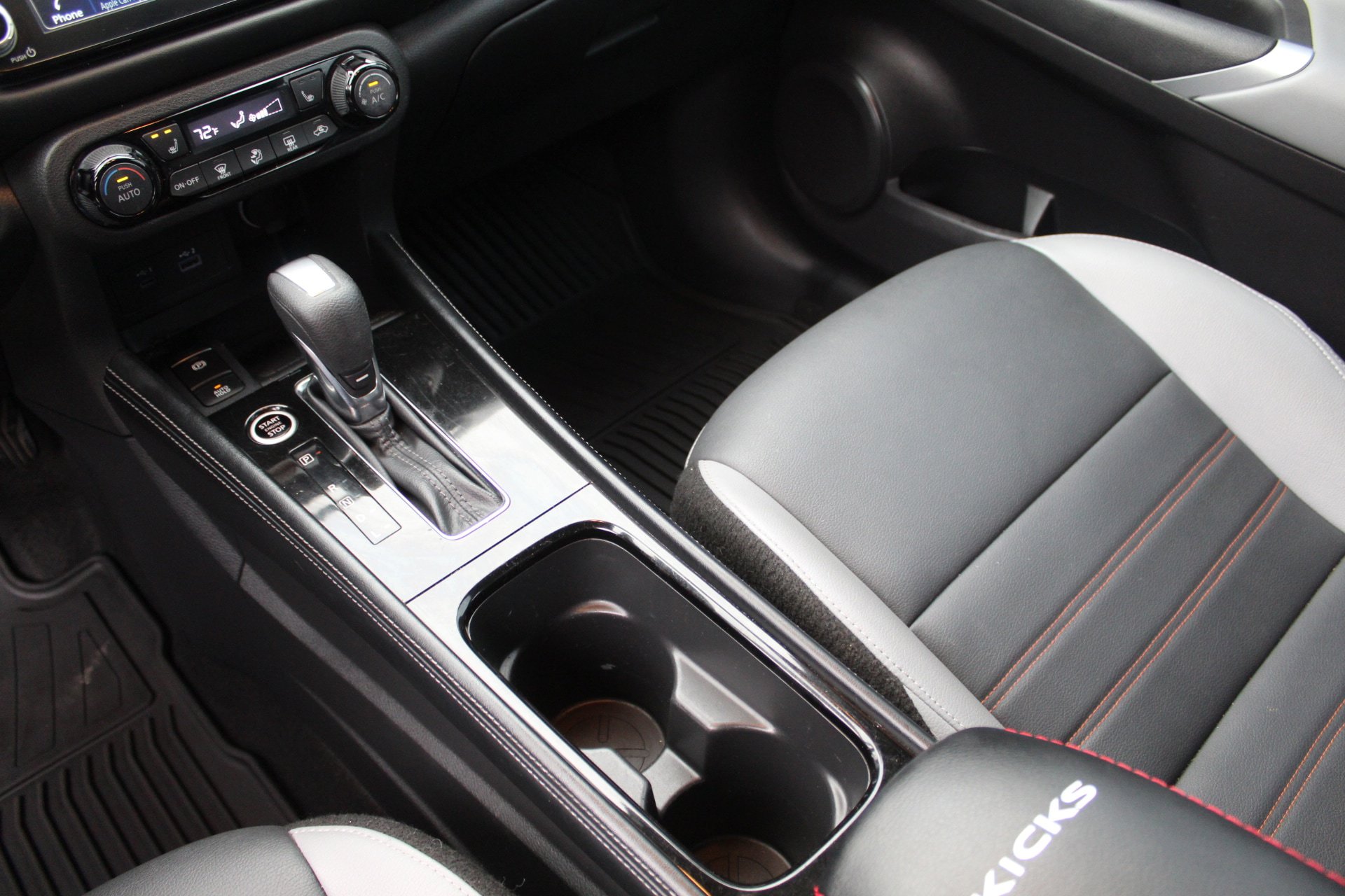 Used 2024 Nissan Kicks SR w/ SR Premium Package image 43